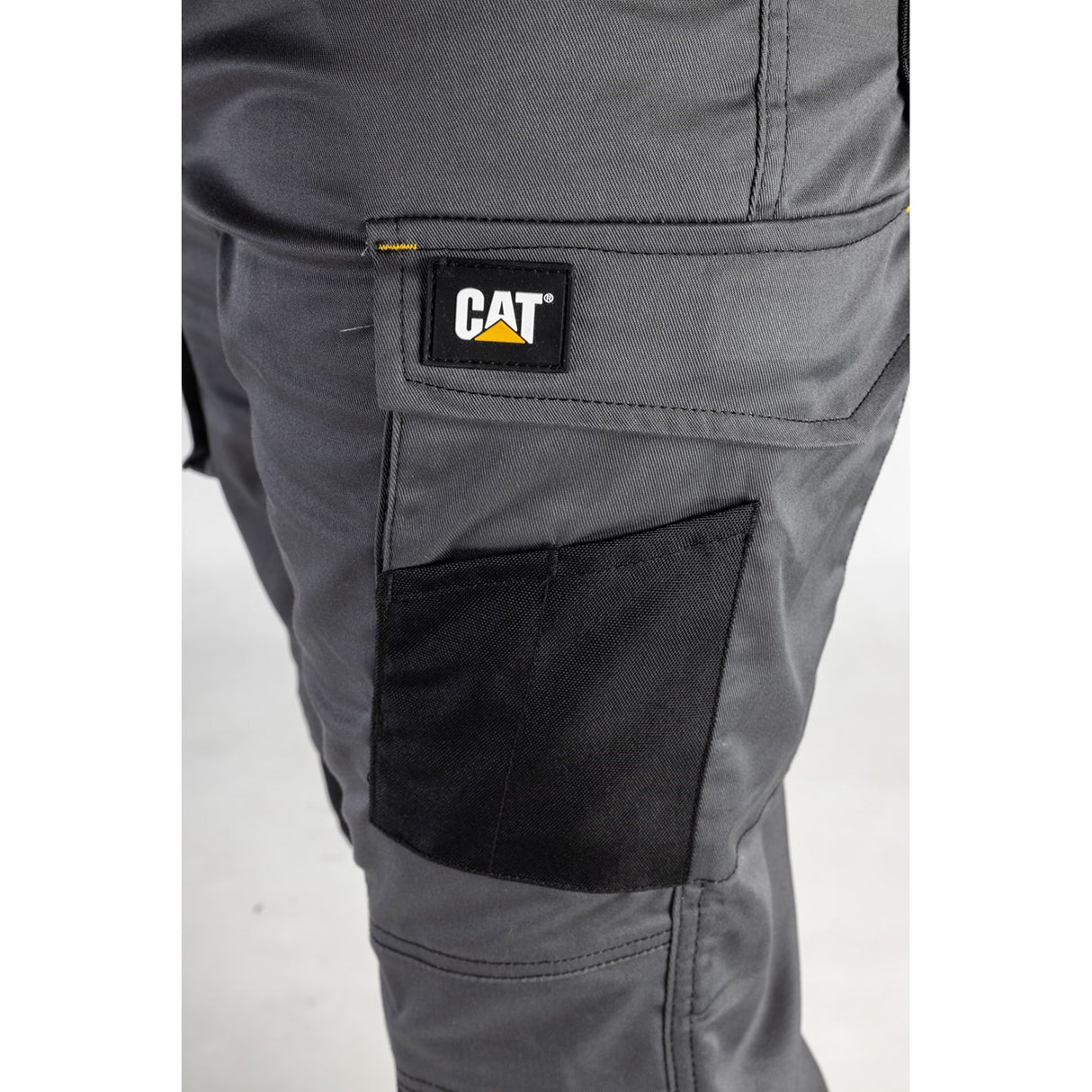 Essentials Stretch Knee Pocket